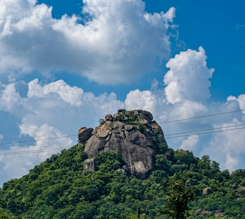 GIF uploaded by Aayush (Chiku)
