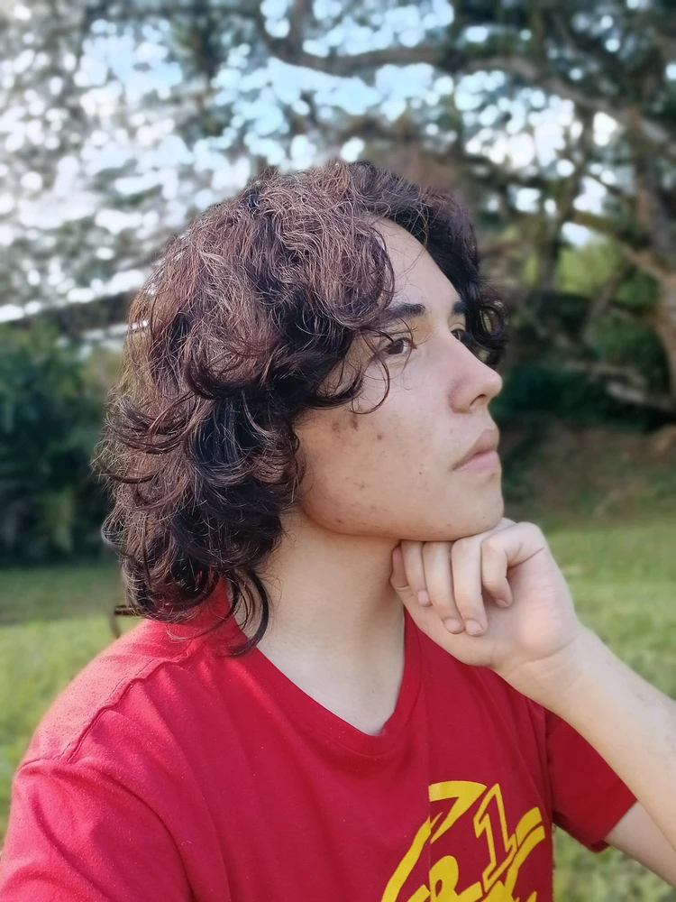 GIF Luis David tarapyndan ýüklenen