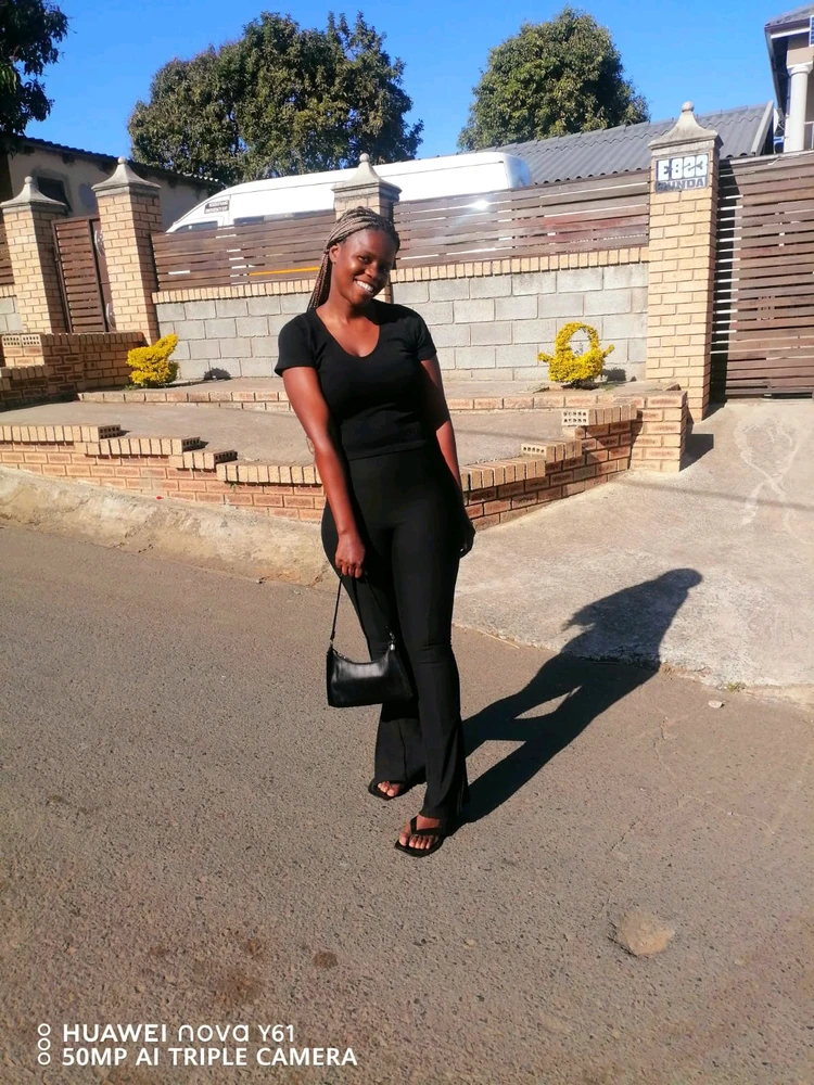 GIF uploaded by Asanda