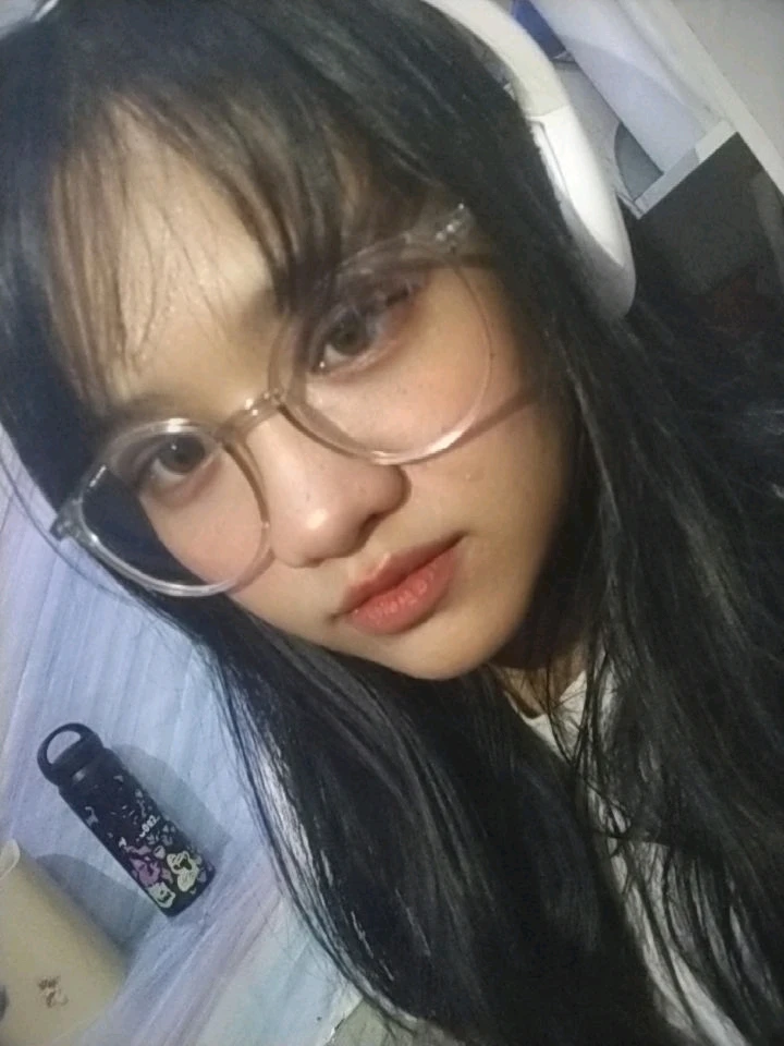GIF uploaded by Kio