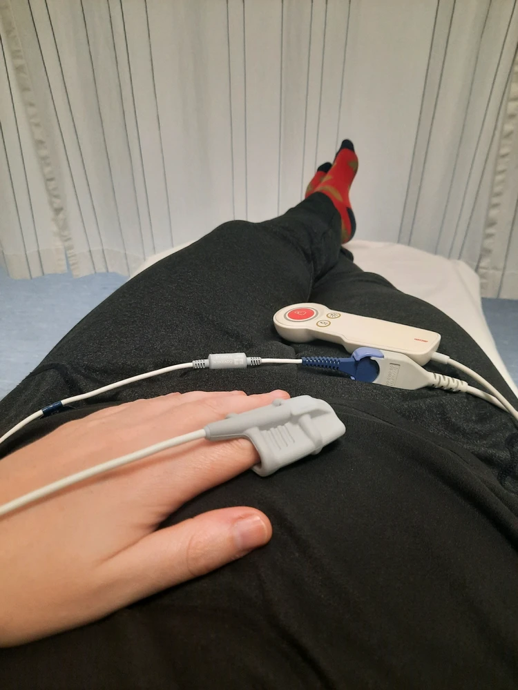 GIF yaikidwa ndi Jasmin
