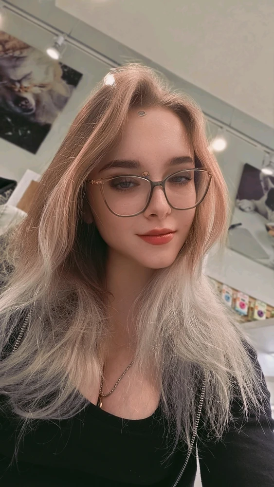 Kendall ಅಪ್‌ಲೋಡ್ ಮಾಡಿದ GIF
