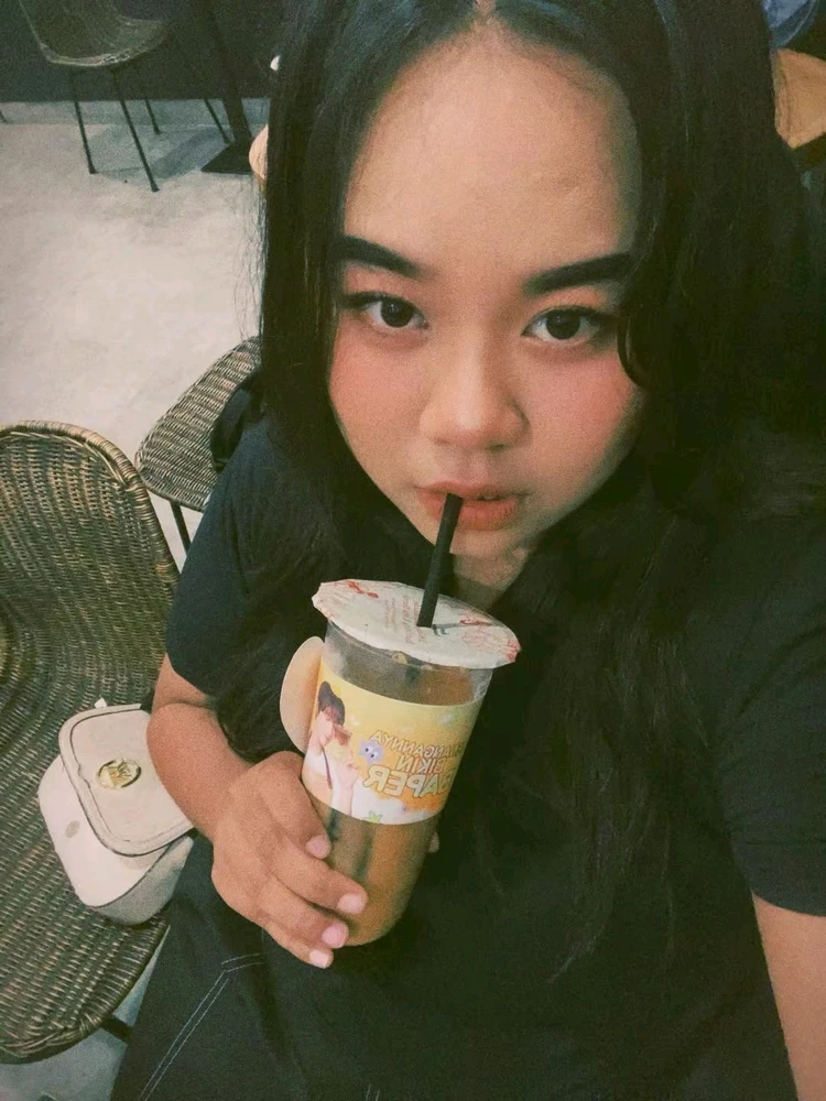 GIF uploaded by Arum