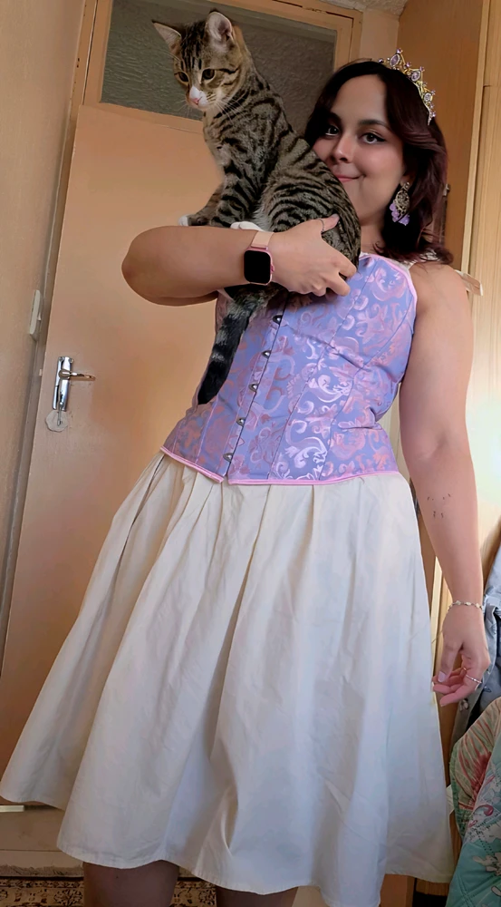 I-upload ni Katt ang larawan