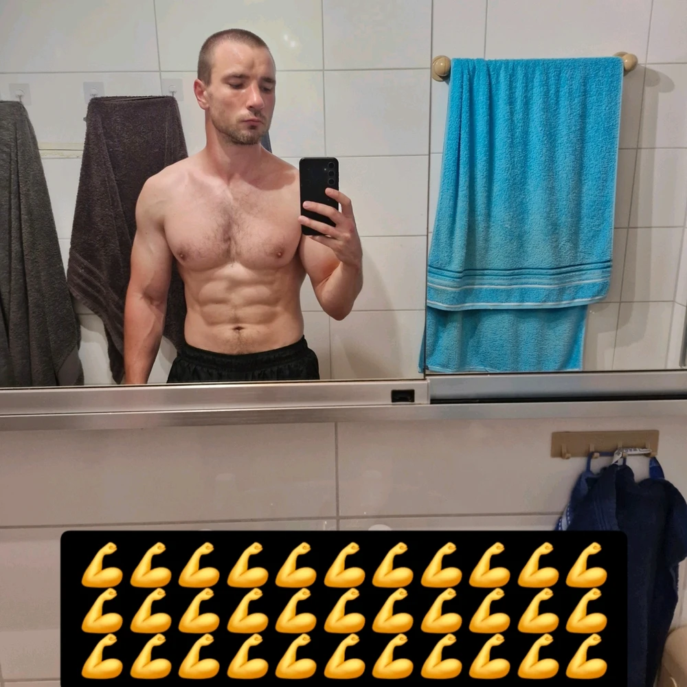 GIF na in-upload ni Roberts