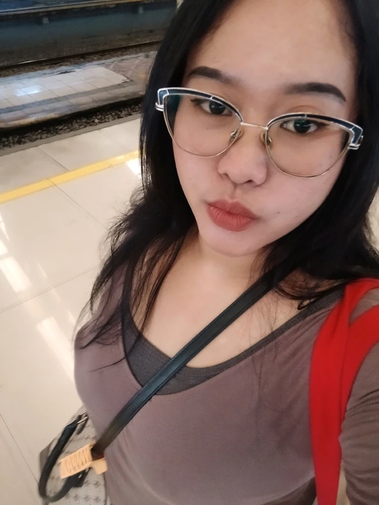 Gi-upload ni miyu ang hulagway