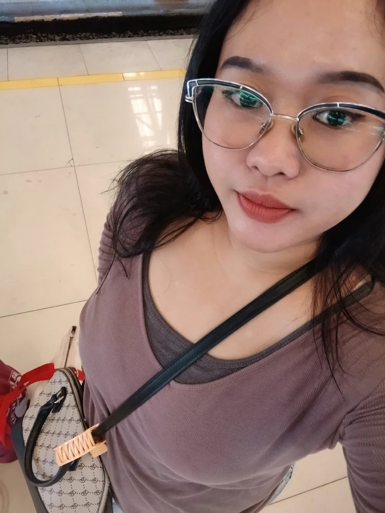 Gi-upload ni miyu ang hulagway