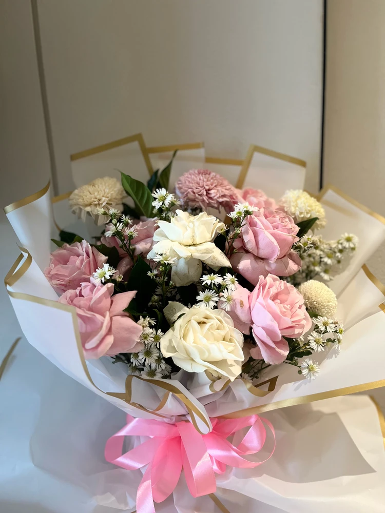 GIF uploaded by Mawar