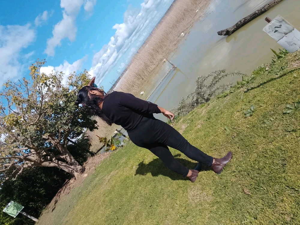 GIF uploaded by Sandz