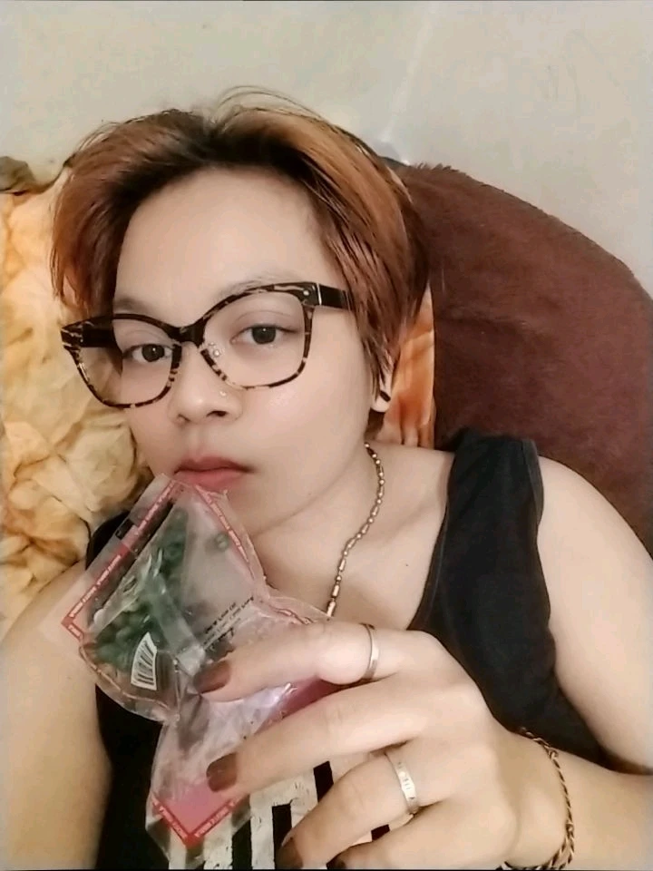 GIF imtella' minn Yenny Gordon