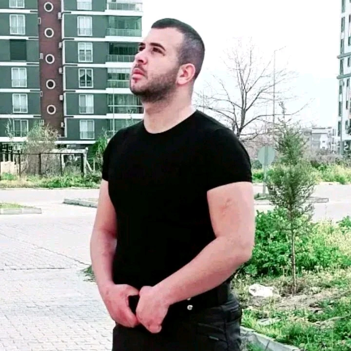 GIF uploaded by BODYGUARD
