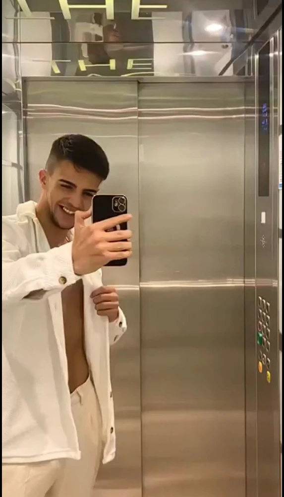 GIF diunggah ku Marco