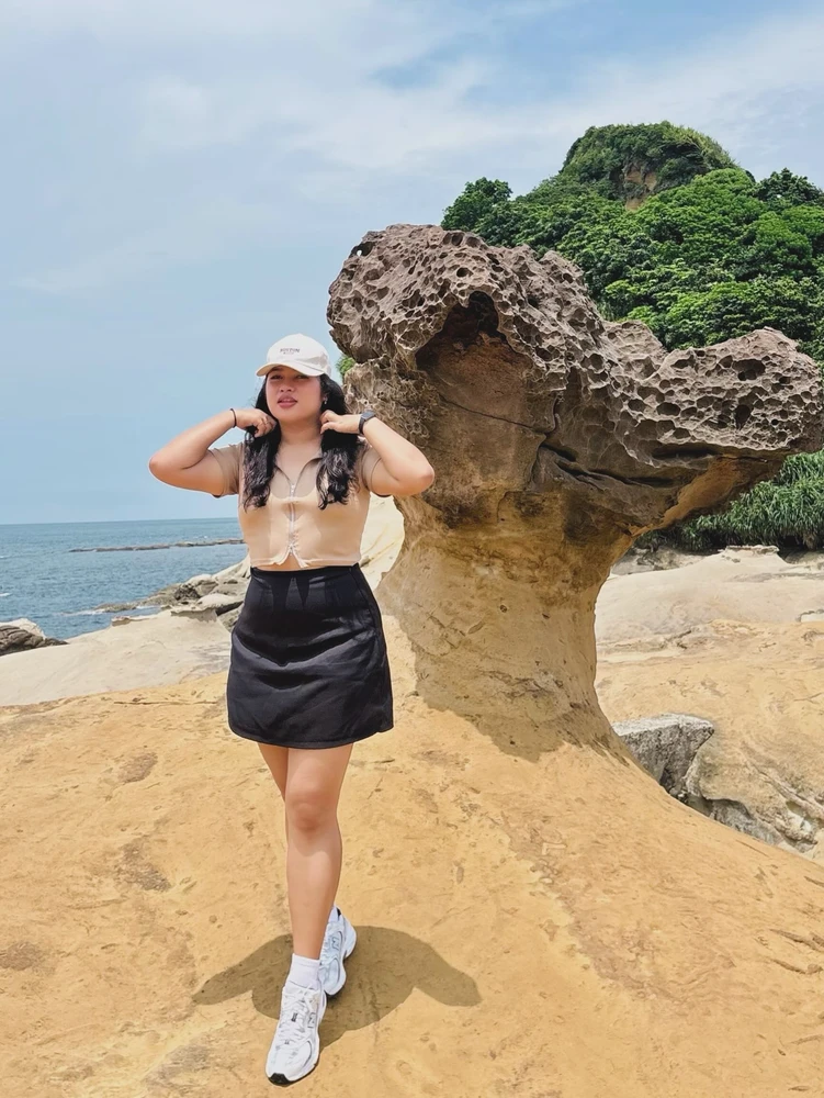 GIF diunggah oleh El