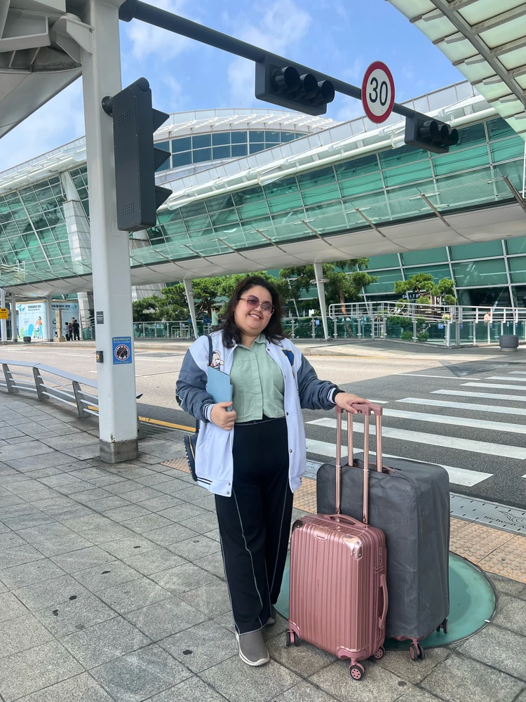GIF uploaded by Ratu
