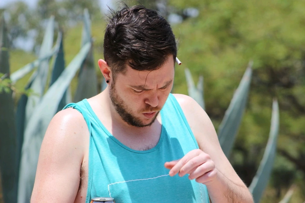 GIF eropgeluede vum Jarryd Cox