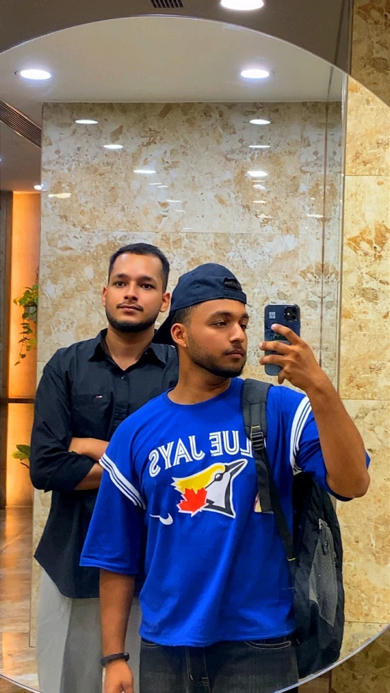 Amrit විසින් උඩුගත කළ රූපය
