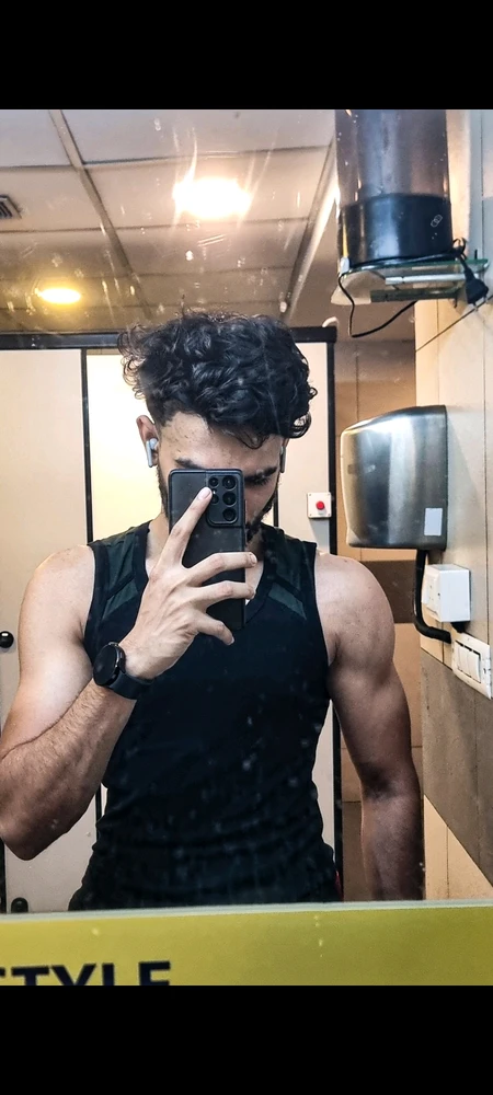 GIF tí Rishabh Patel gbé sókè