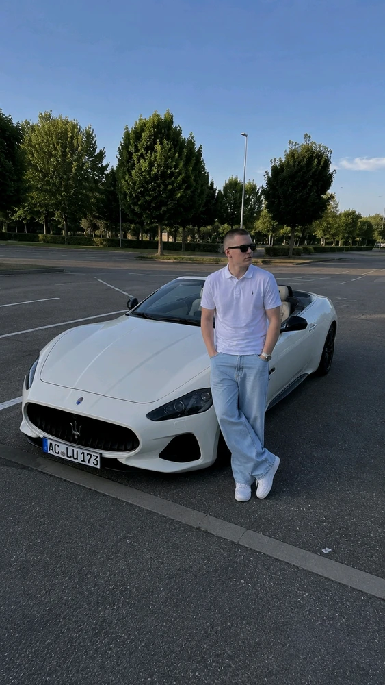 GIF diunggah ku Luca/Luke