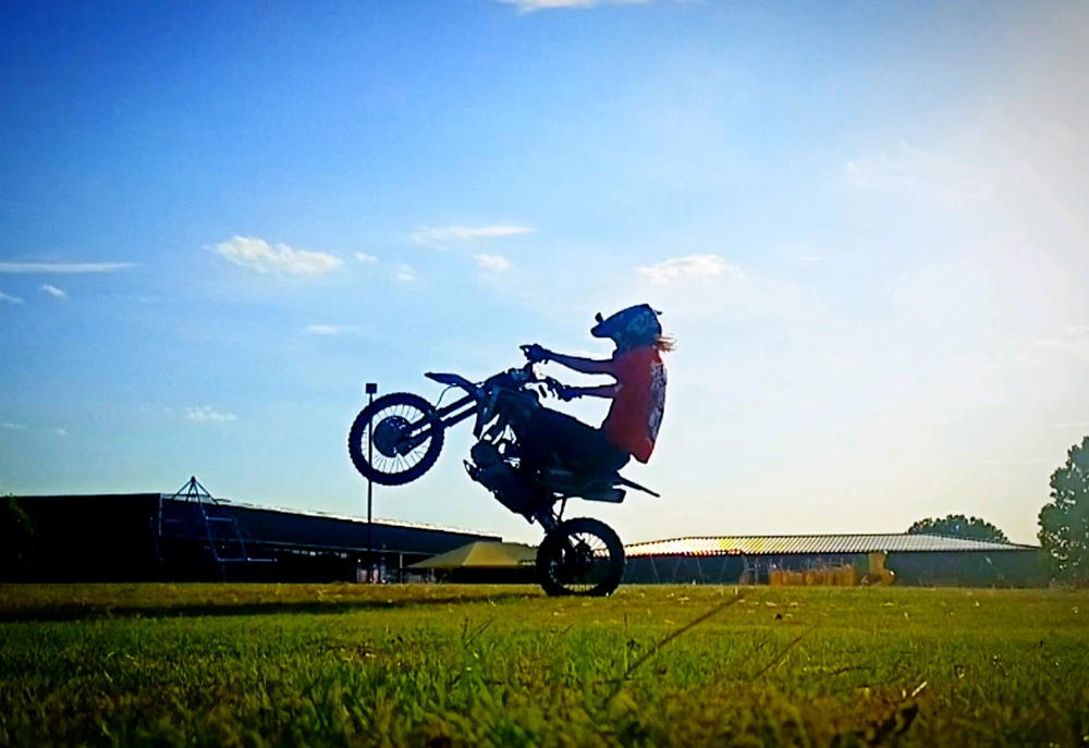 GIF-tiedoston lisäsi Ace