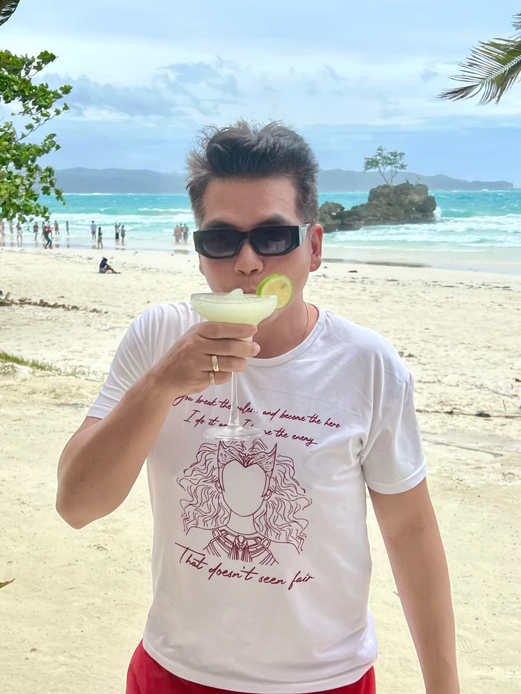 GIF na in-upload ni Paul