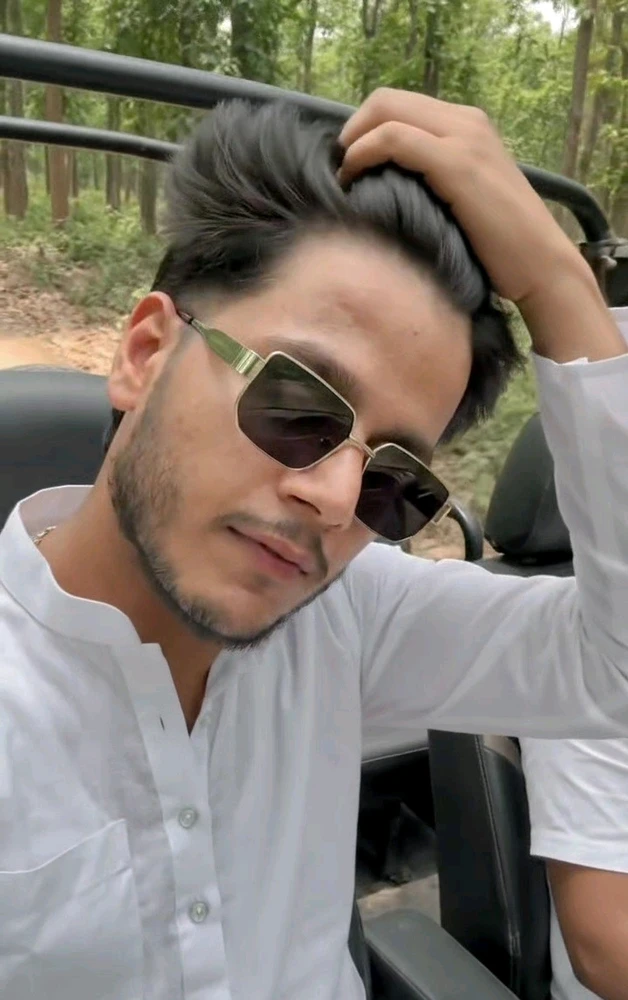 GIF gi-upload ni Ravi Singh