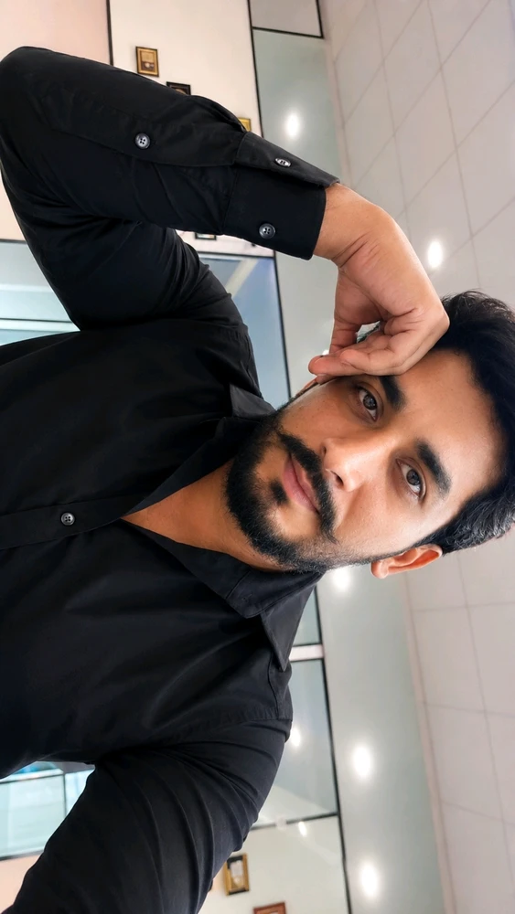 GIF gi-upload ni Advik