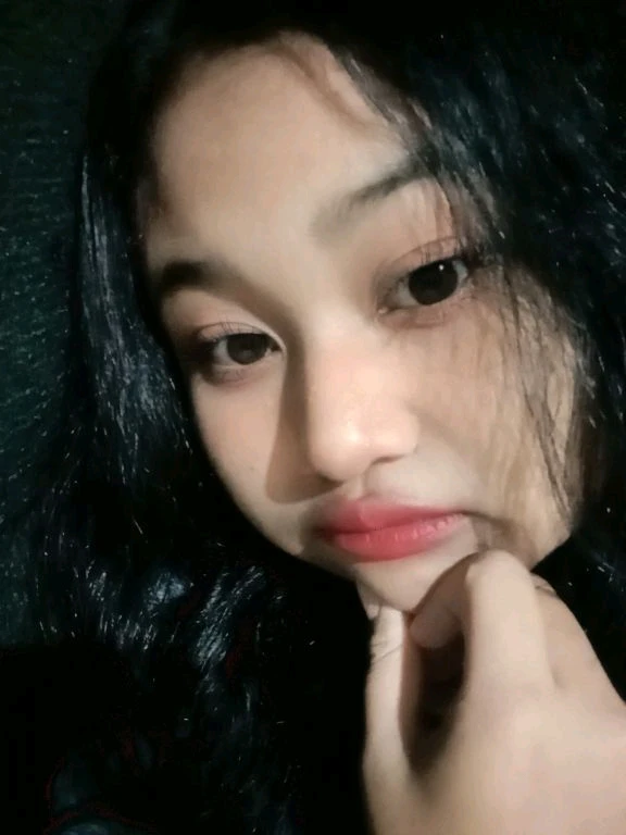 GIF објавен од Indah