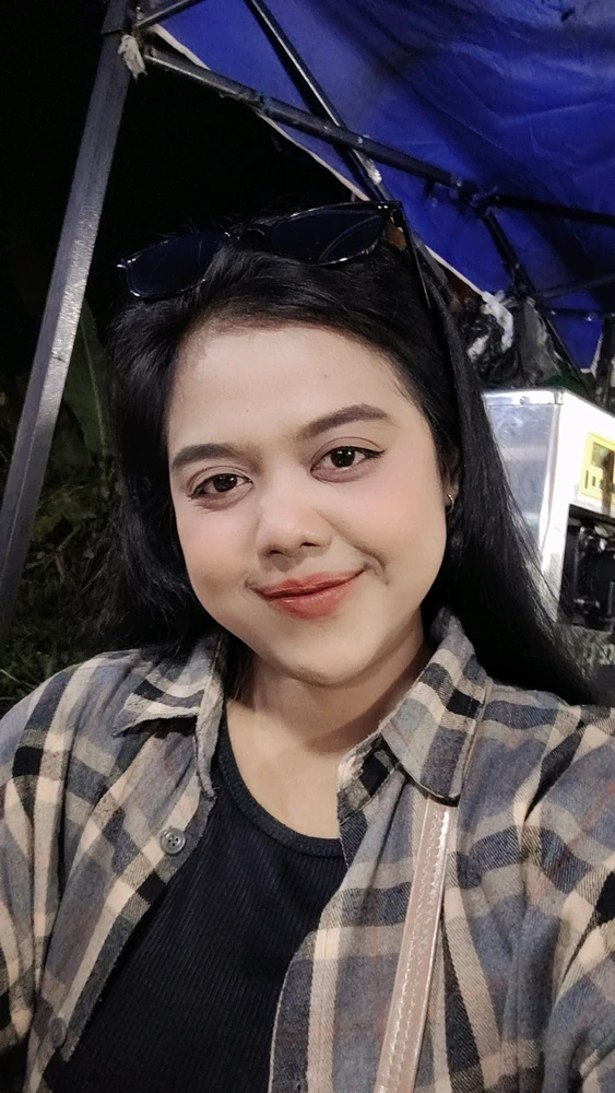 GIF uploaded by Wulandari