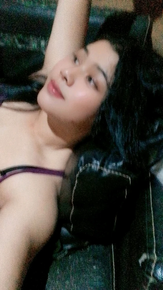 GIF uploaded by Camelia