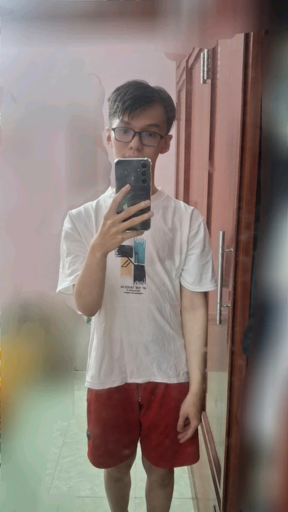 GIF gi-upload ni Desmond Duy