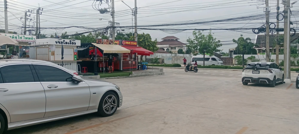 Sliko je naložil PREME พรีม