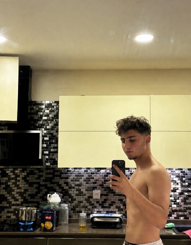 GIF diunggah ku Adem