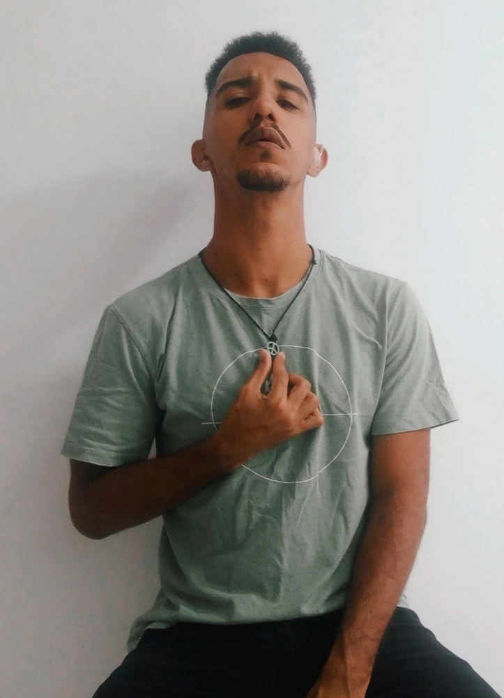 I-upload ni Gabriel Martins ang larawan