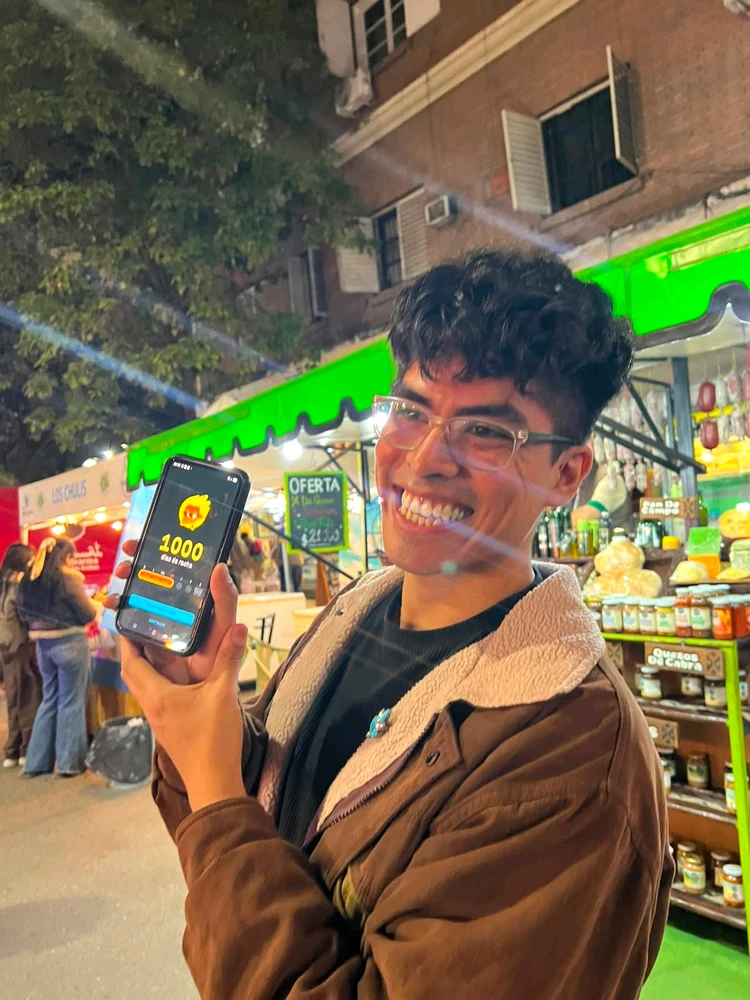 GIF uploaded by Juan