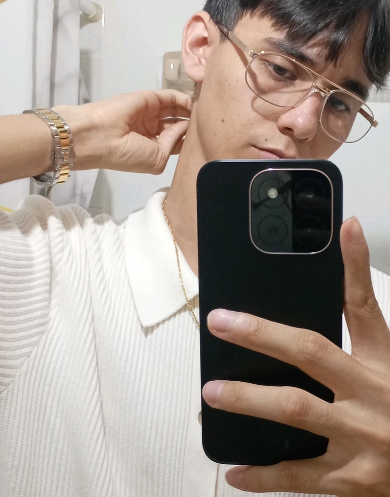 GIF na in-upload ni Jassiel