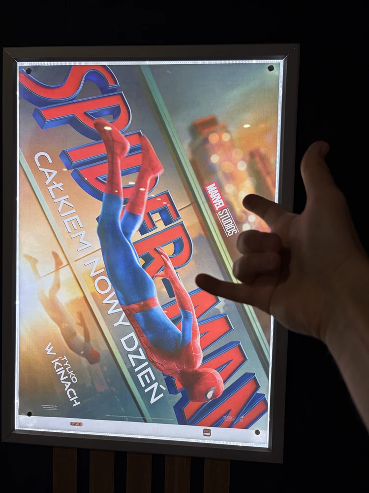 GIF na in-upload ni Krzysiek
