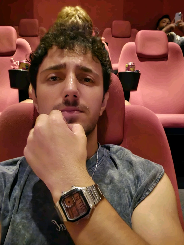 GIF gi-upload ni Gökhan