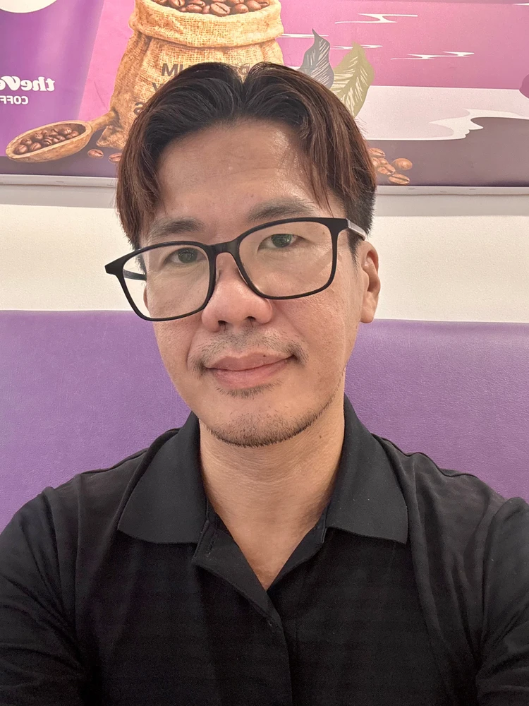 GIF uploaded by Albert
