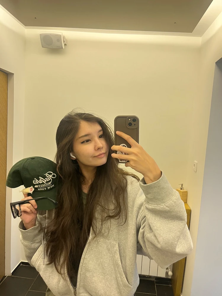 Gi-upload ni Arneliya ang hulagway