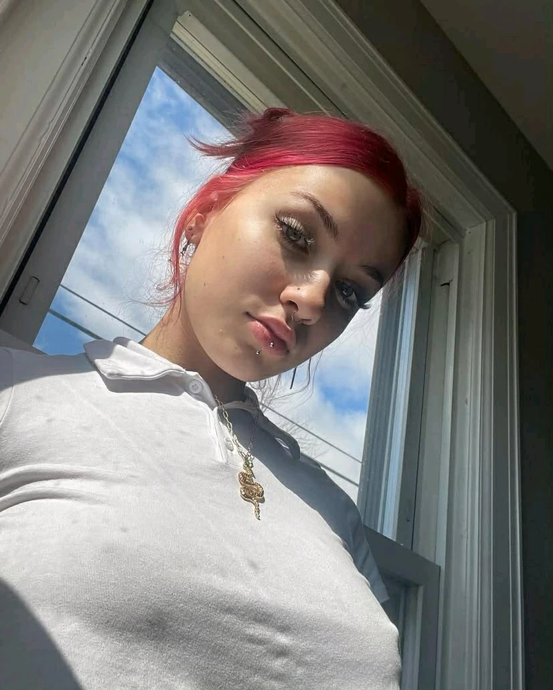 GIF gi-upload ni Davis Skyler