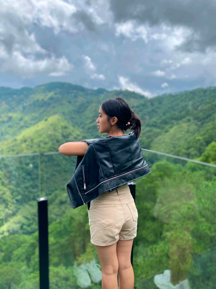 GIF gi-upload ni Grace