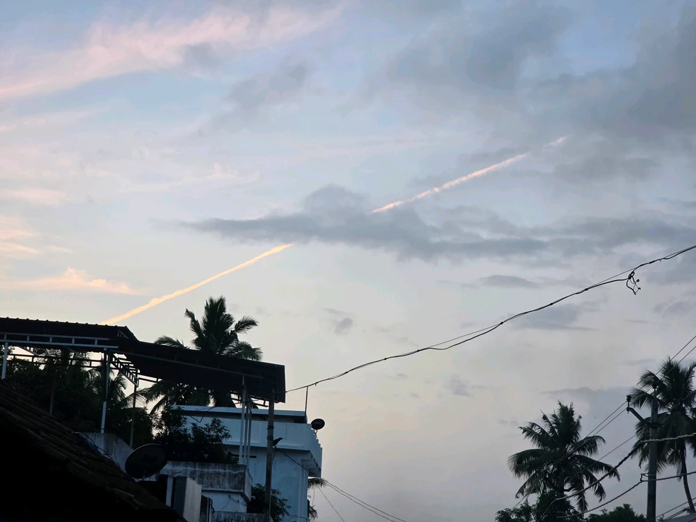 GIF gi-upload ni Naveen