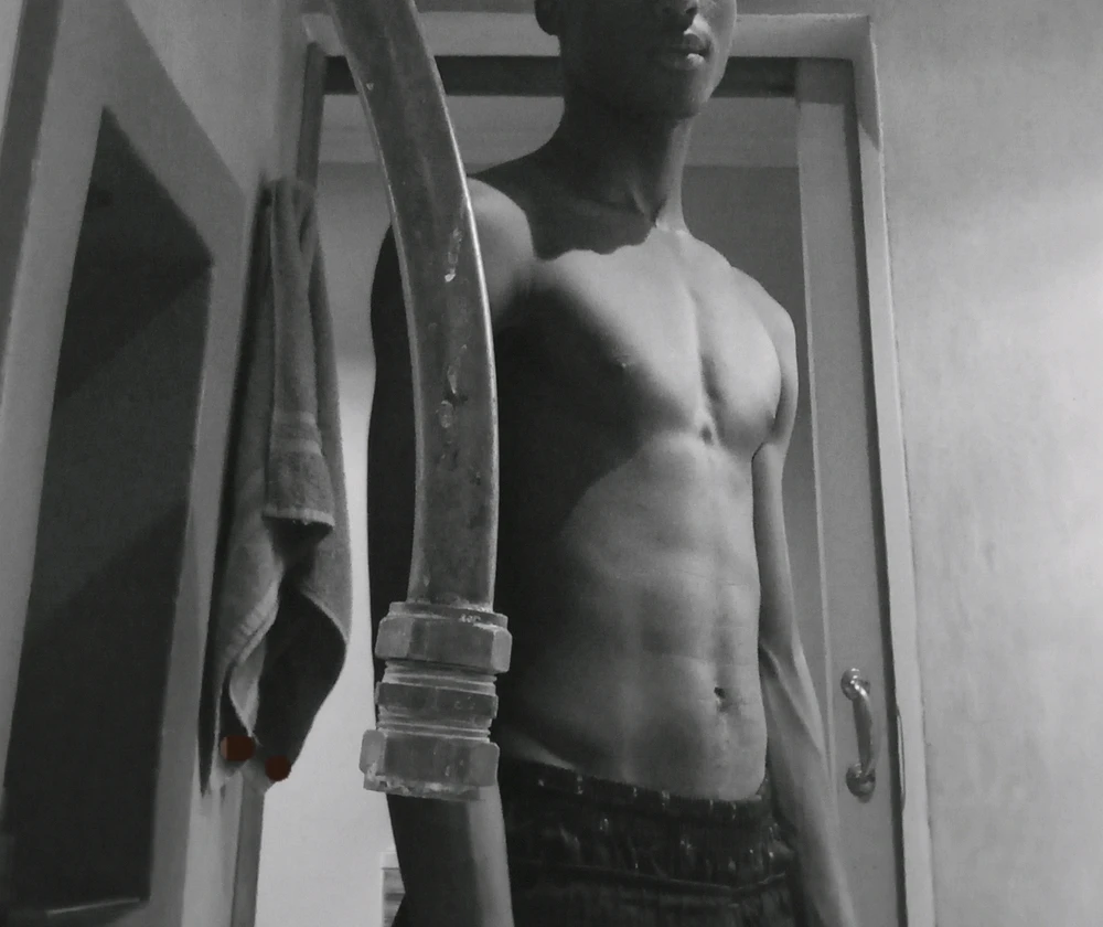 GIF tso los ntawm Lesego
