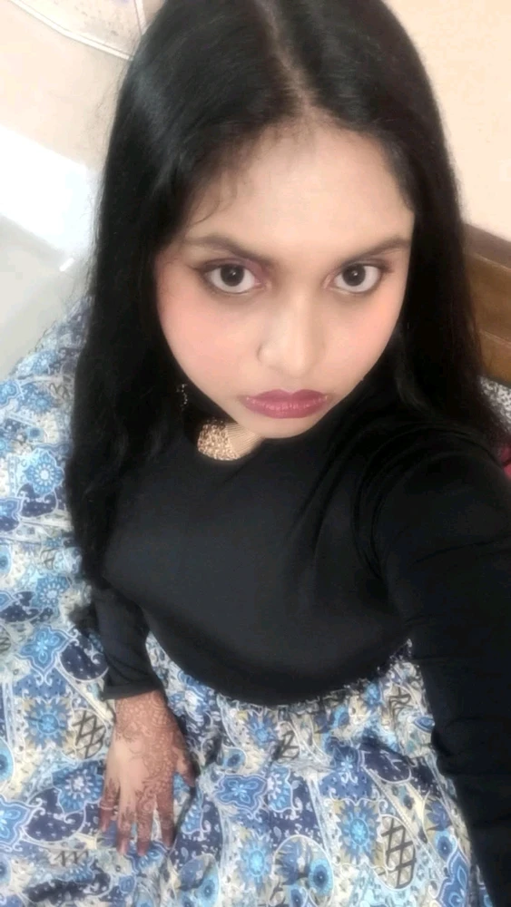 GIF tso los ntawm Ananya