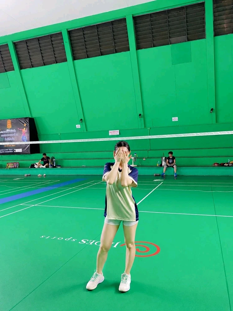 GIF na in-upload ni Orange