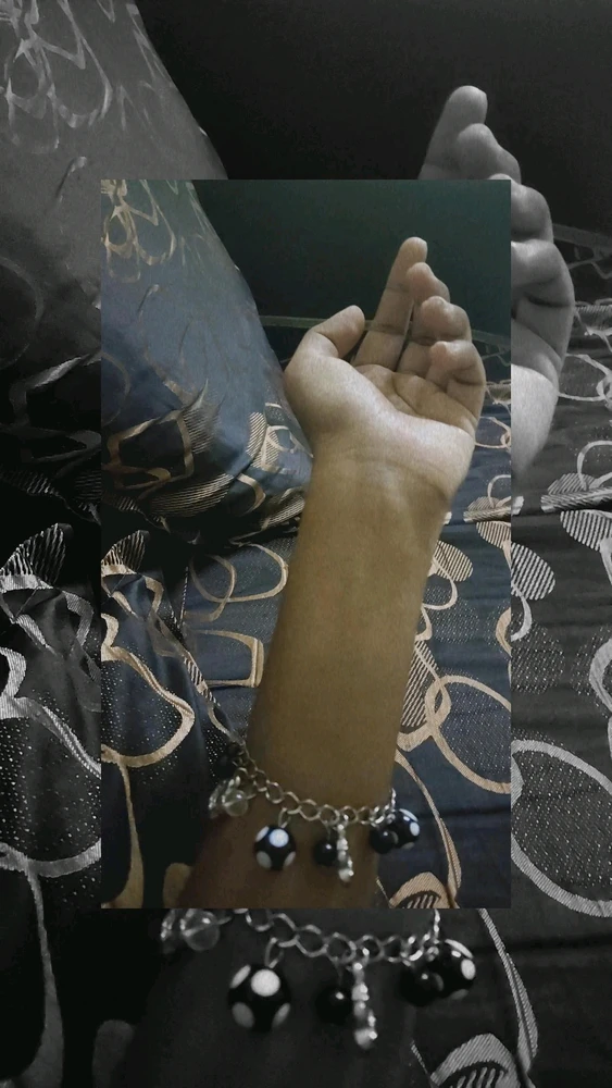 GIF tso los ntawm Malar