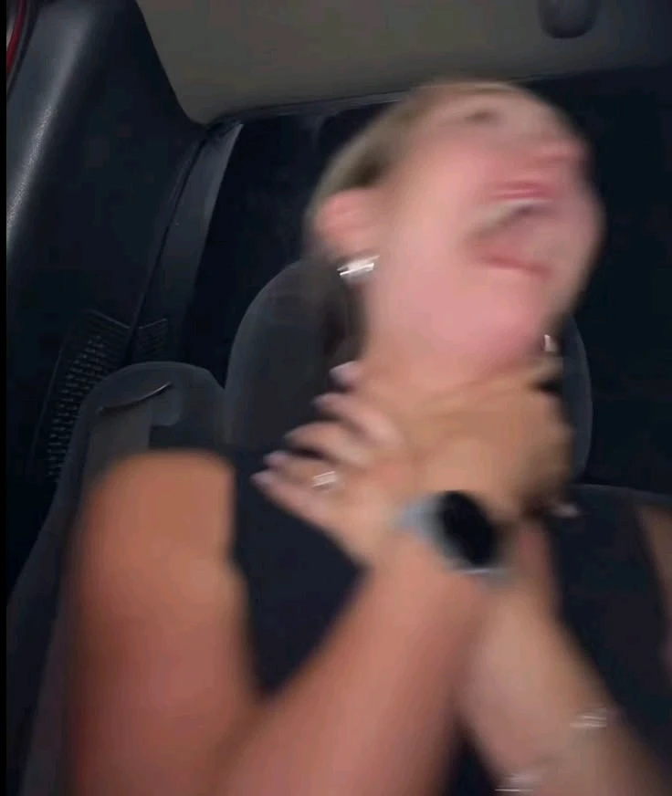 GIF gi-upload ni Zoe