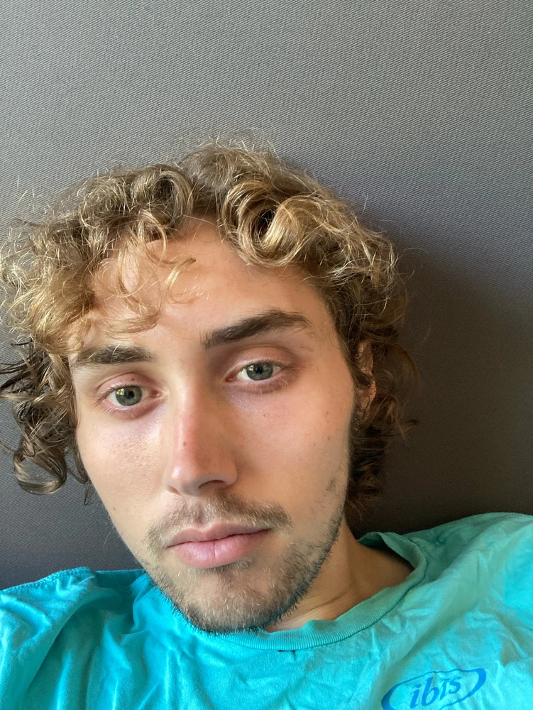 GIF uploaded by Lucas