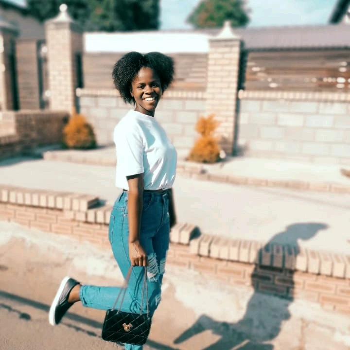 GIF uploaded by Asanda