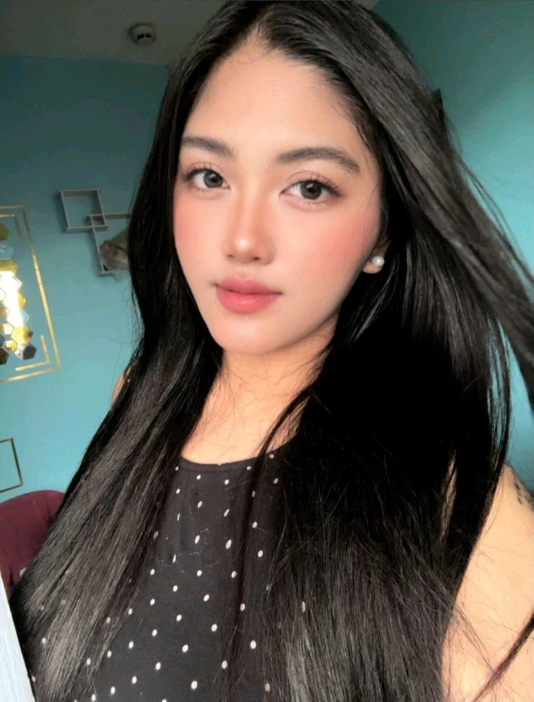 GIF uploaded by Mae